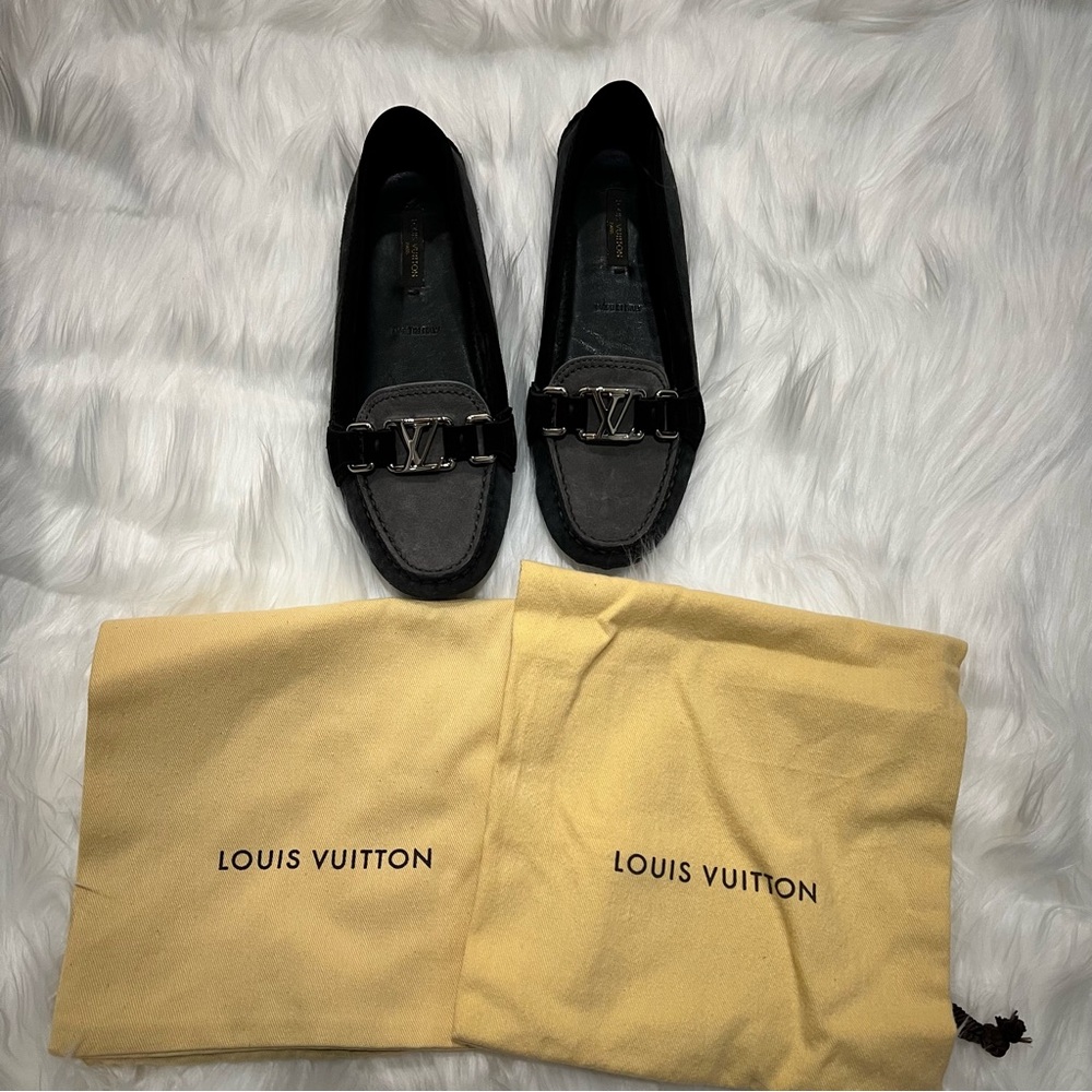 NWOT Louis Vuitton Oxford Flat Suede Loafer
